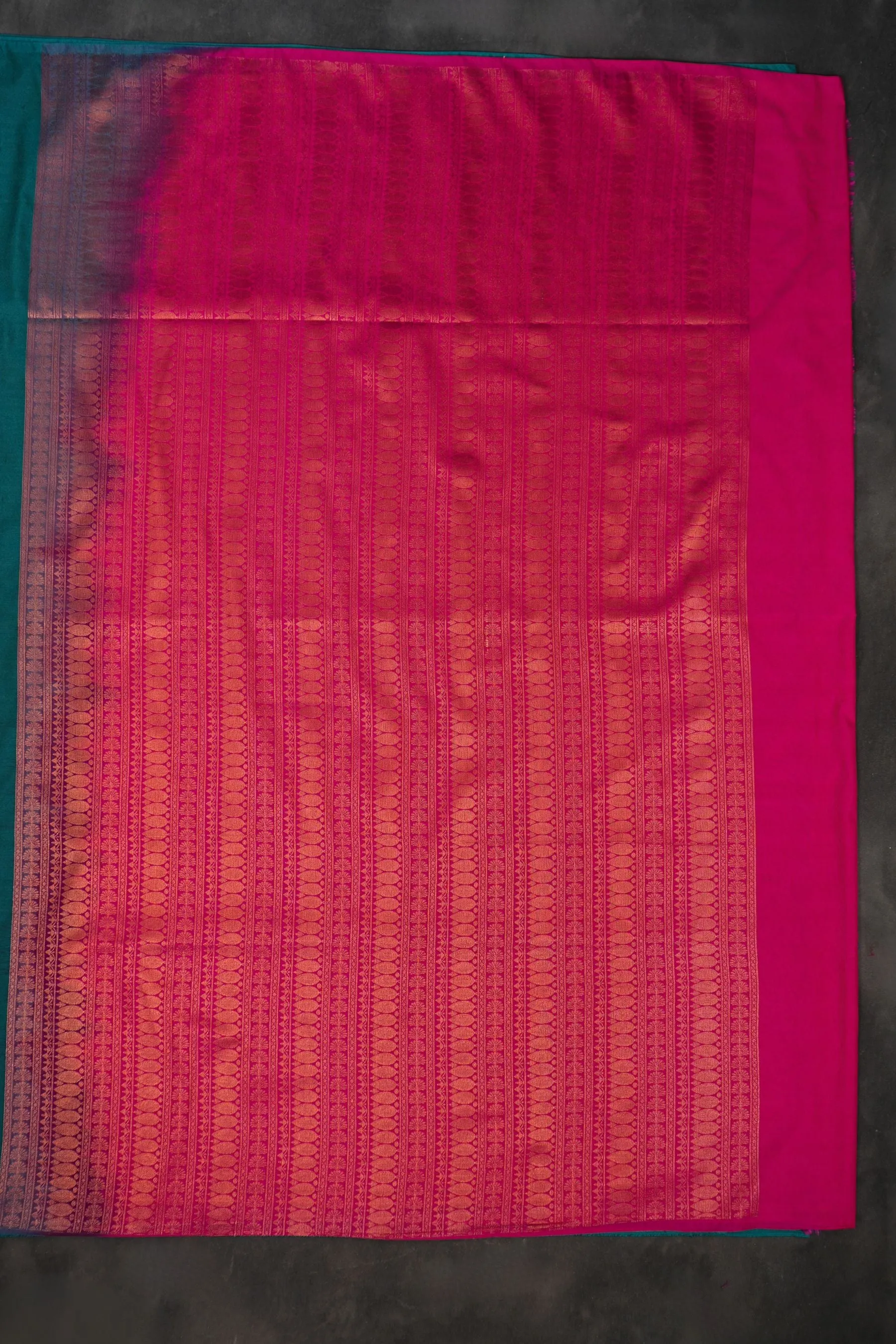 Elegant Borderless Kanchipuram Blend Silk Saree - Traditional Redefined