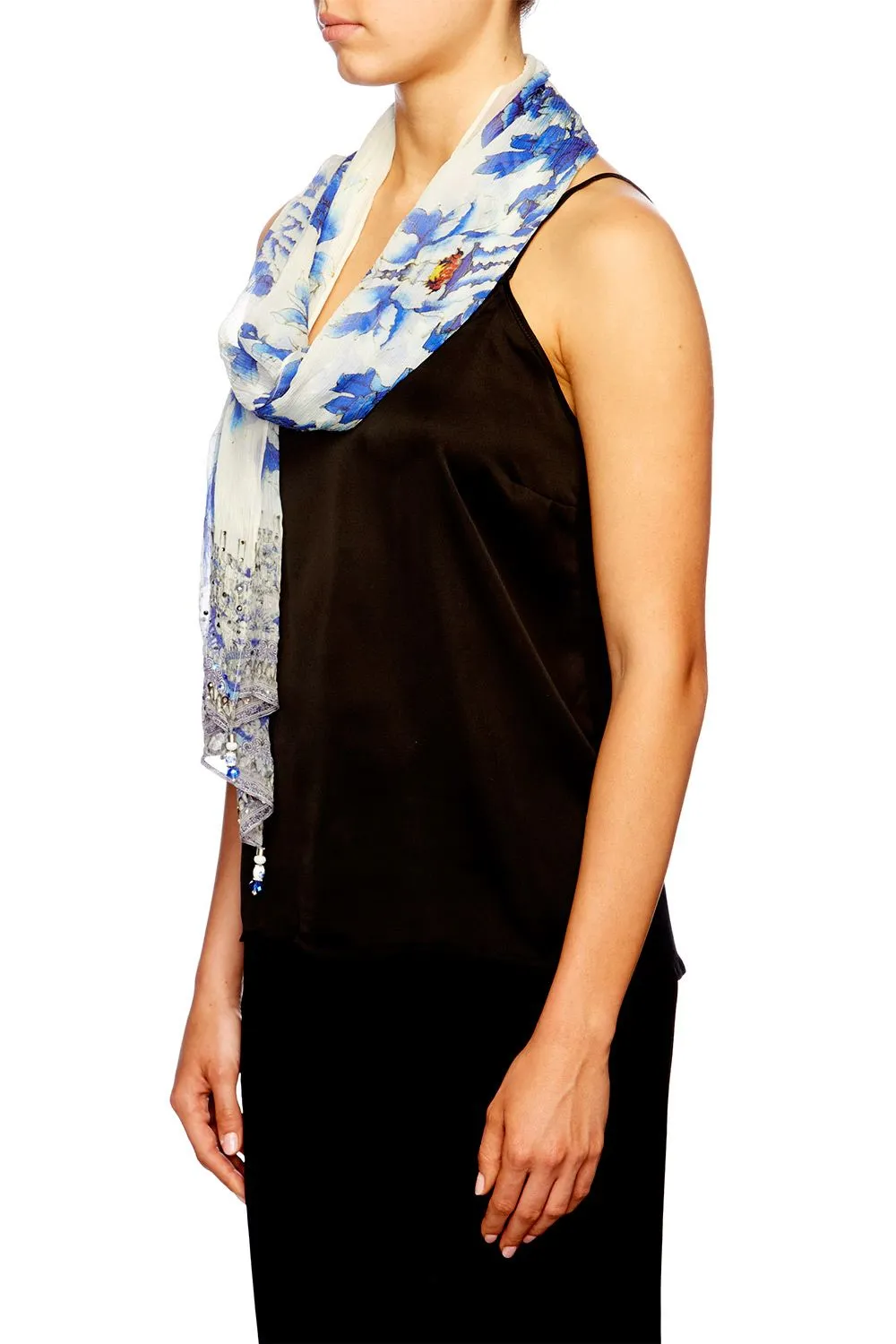 LONG SCARF RING OF ROSES